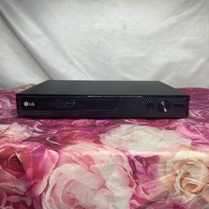 LG Blu ray BP175 streaming system